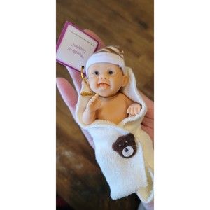 Ashton Drake Bundle of Laughter Issue #5 Lifelike Baby Doll by Sherry Rawn 4"